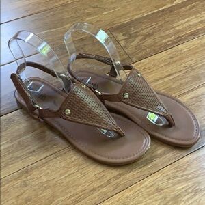 ☀️ 3/$36 or 2/$30 
MICHAEL KORS Girls Sandals Velcro Strap sz 4